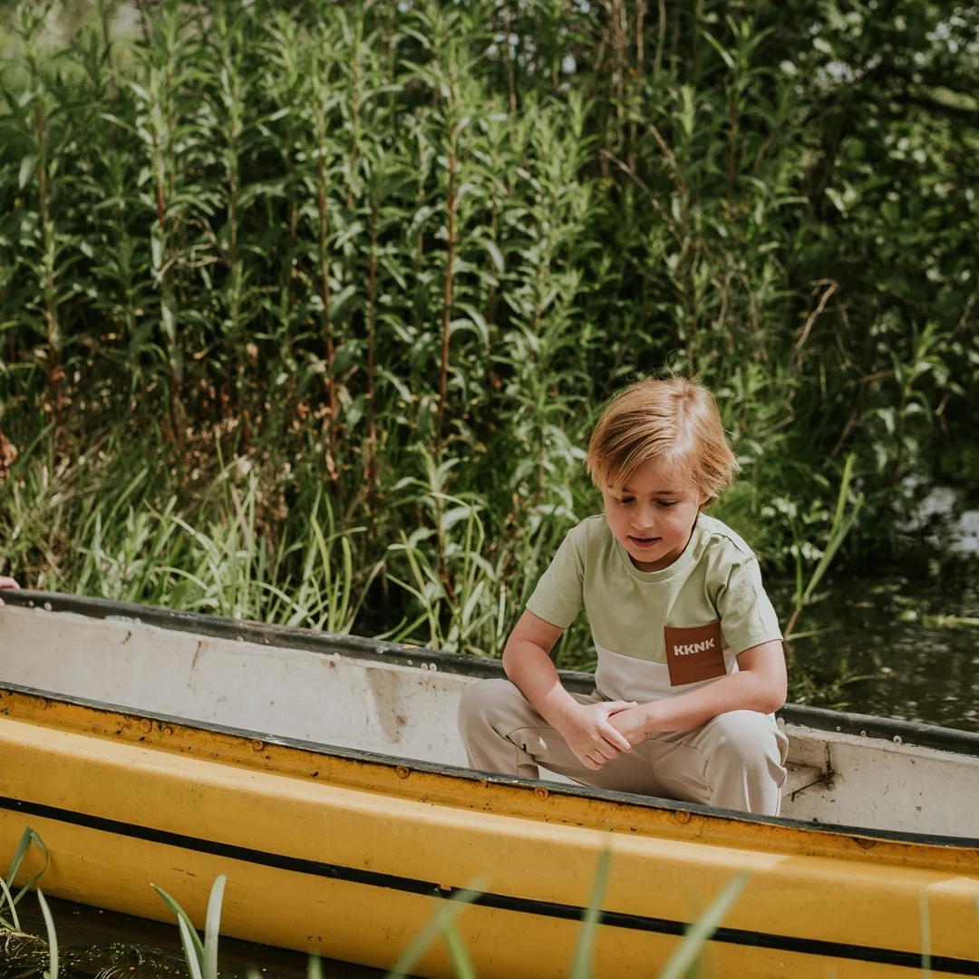 Donji deo za dečake u bež boji